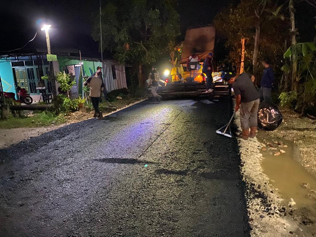 Pembangunan Jalan Aspal