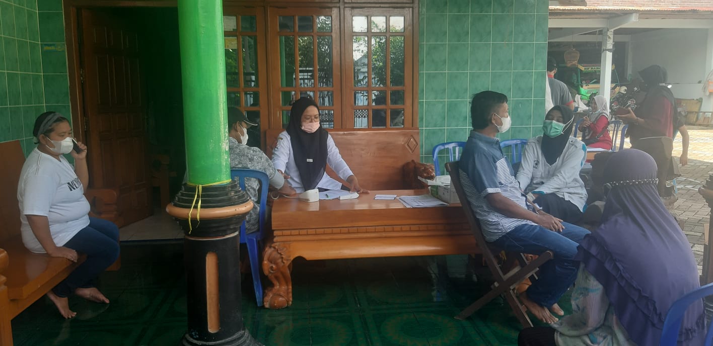 Kegiatan Vaksinasi Covid – 19 di RT. 10 RW. 01