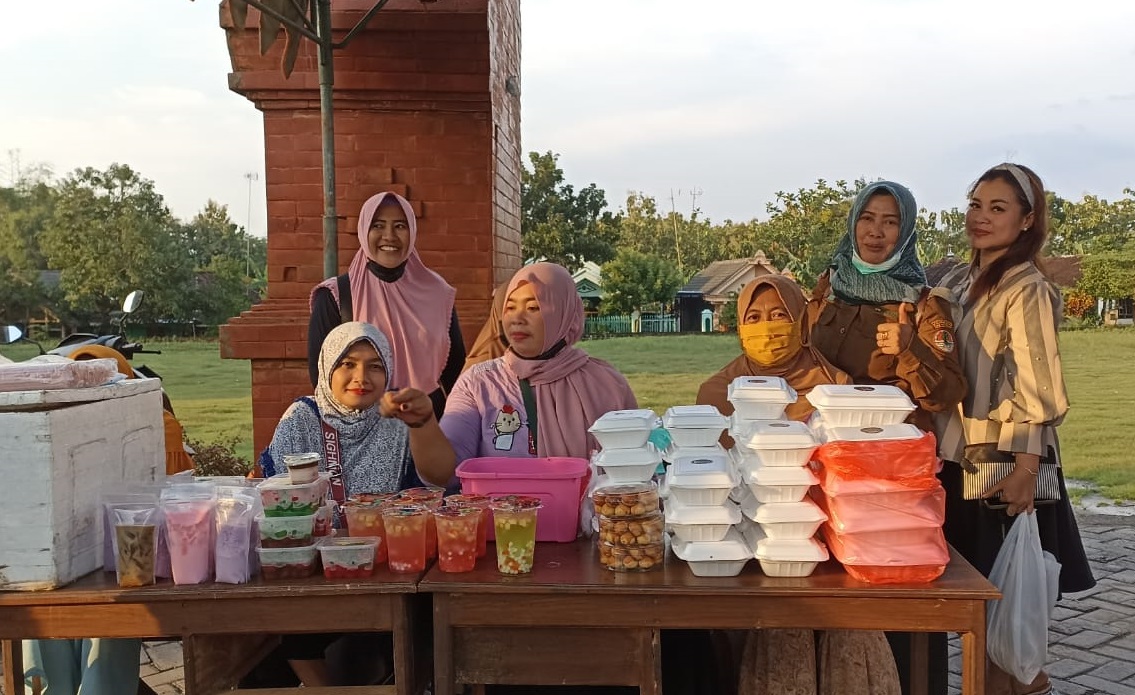 Berbagai macam kuliner berbuka puasa di Angkringan Bedander