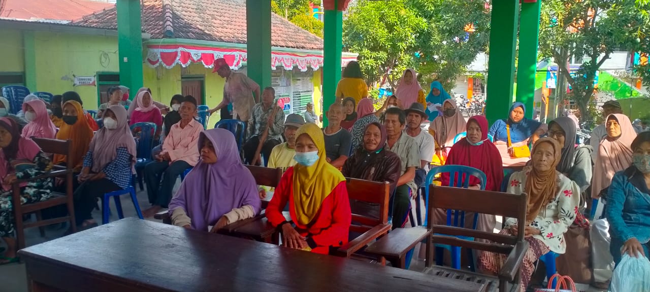 Penyaluran Bantuan Langsung Tunai BBM di Desa Dander