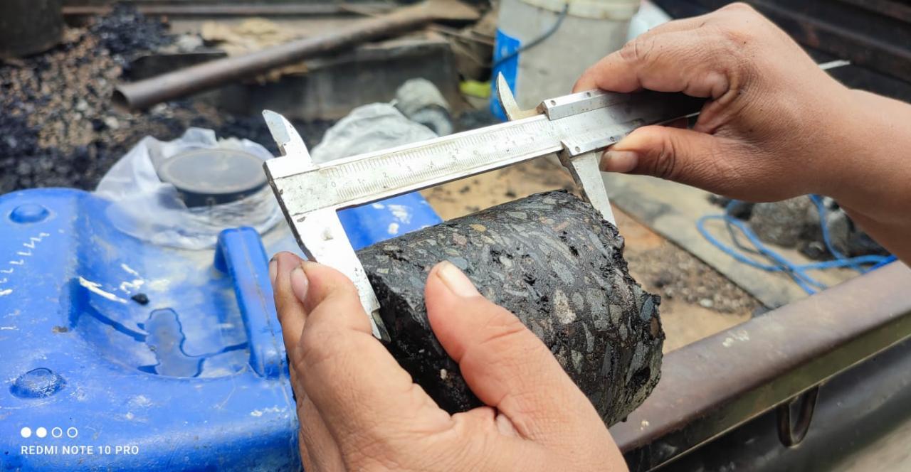 Pengujian Kepadatan dan Kelayakan Jalan Aspal Poros Desa Dander – Sendangrejo