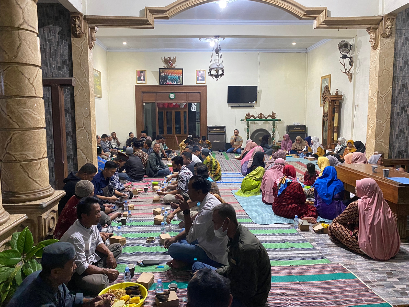 Sosialisasi Pengelolaan Sampah Di Desa Dander