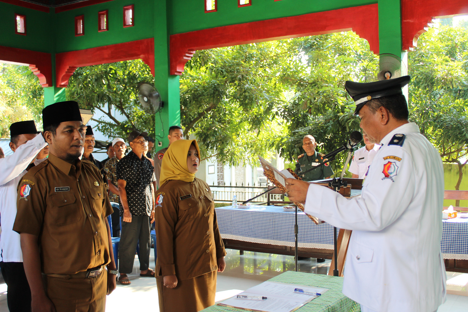 Pelantikan dan Pengambilan Sumpah Perangkat Desa Dander Tahun 2023