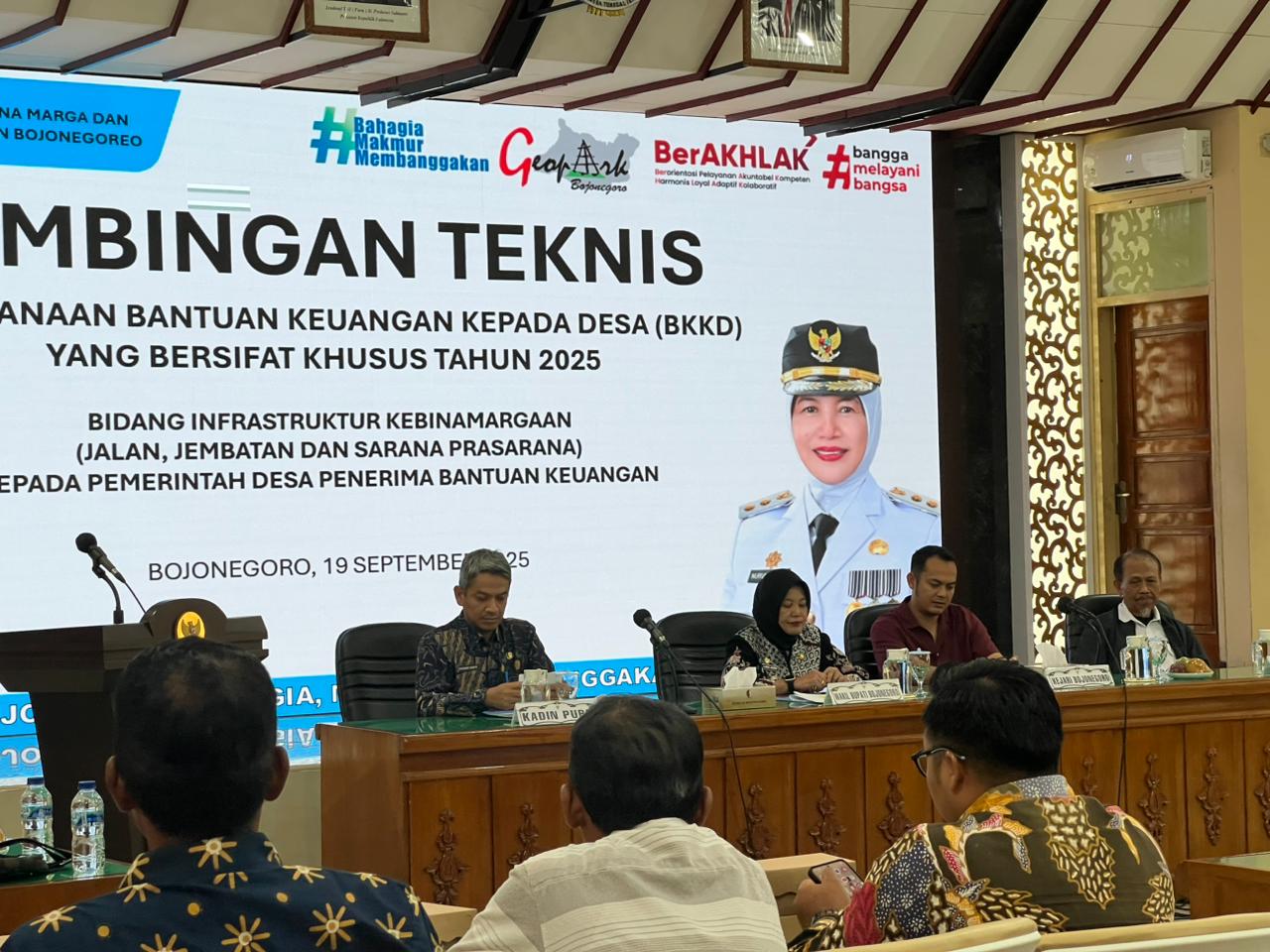 Pemerintah Desa Dander Ikuti Bimbingan Teknis Bantuan Keuangan Khusus Desa Tahun 2025